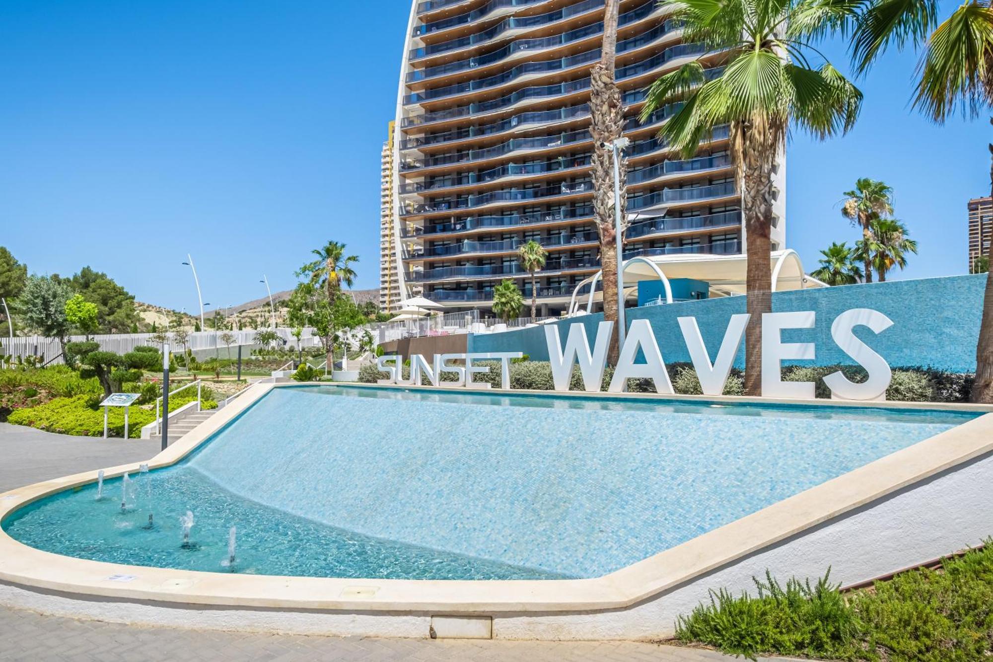 Sunset Waves 18-35 Poniente Beach Resort Benidorm Extérieur photo