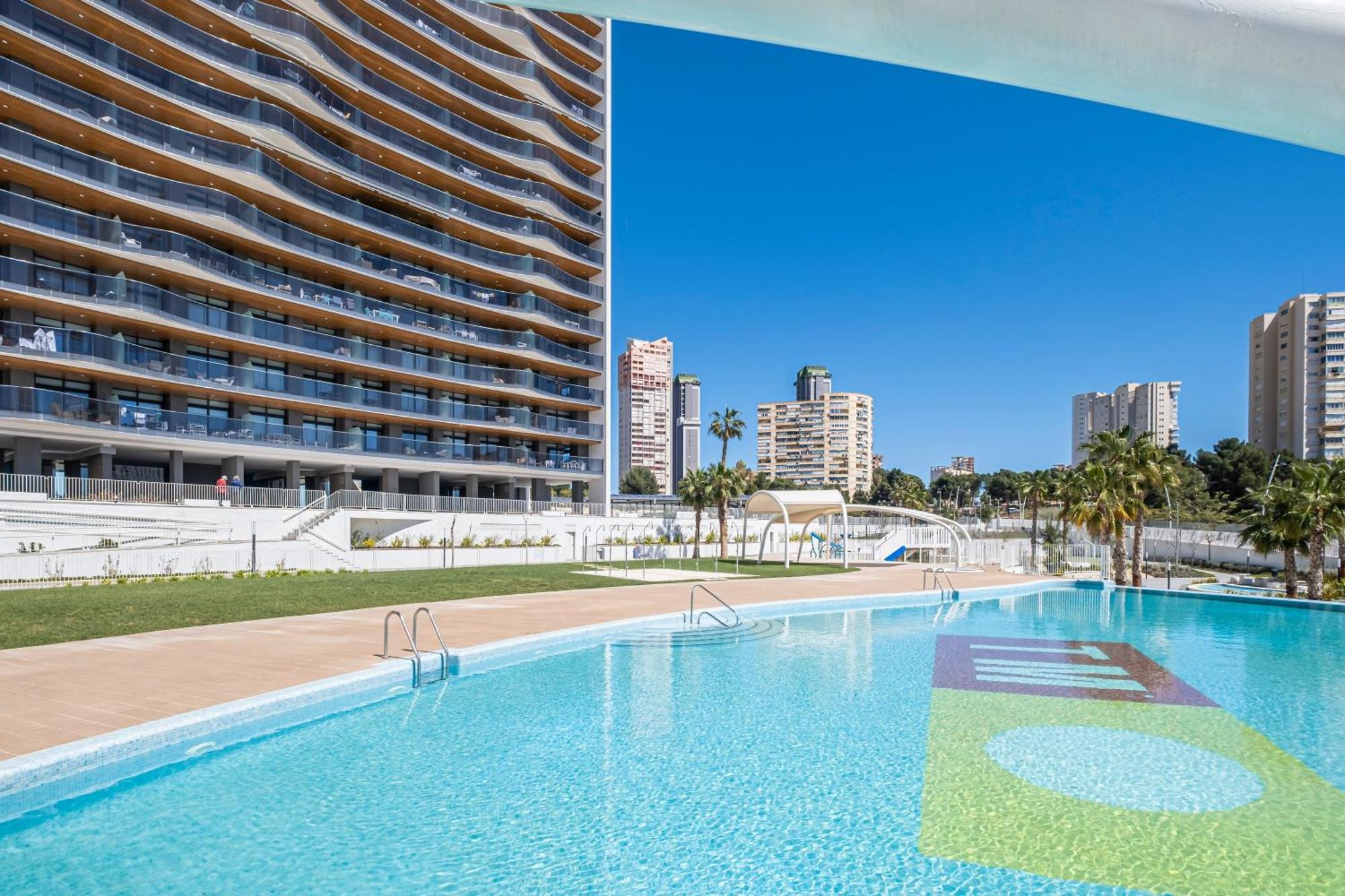 Sunset Waves 18-35 Poniente Beach Resort Benidorm Extérieur photo
