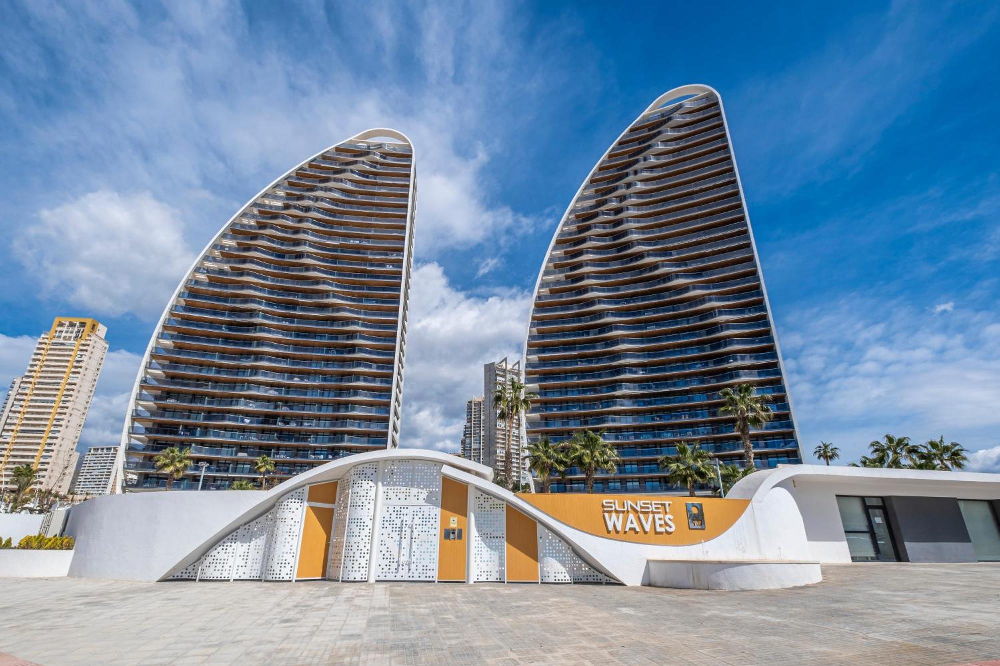 Sunset Waves 18-35 Poniente Beach Resort Benidorm Extérieur photo